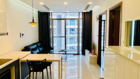 Căn hộ Vinhome Central Park - City Lights P7 Apartment